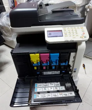 Copiadora Konica Minolta Bizhub C35