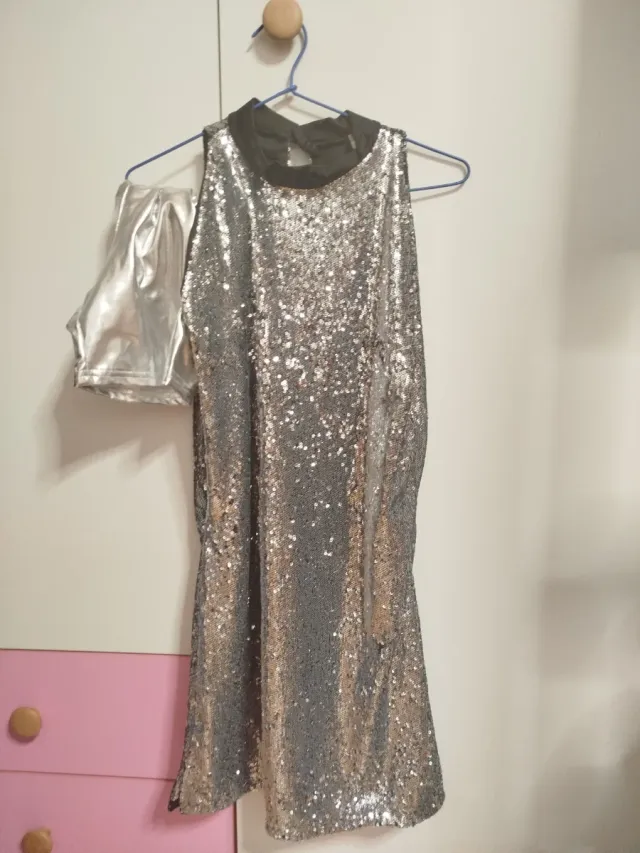 Disfraz lentejuelas plateadas