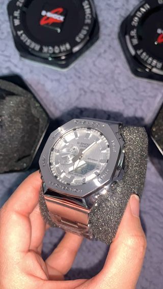 Reloj Deportivo Negro y Plateado