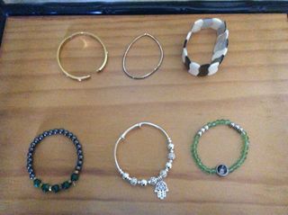 Pulsera de plata con pedrería