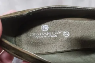 Zapatos tacón bajo Cristian Lay verde