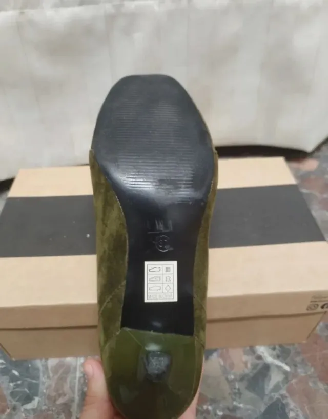 Zapatos tacón bajo Cristian Lay verde