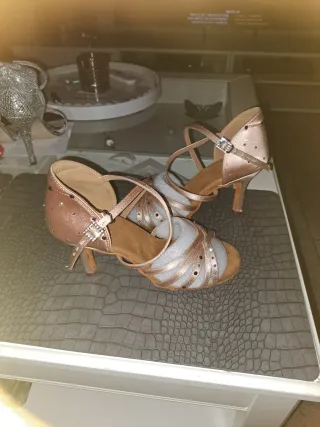 Zapatos de baile salsa bachata dorados/rosados