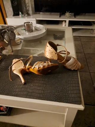 Zapatos de baile salsa bachata dorados/rosados