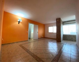 Piso frontal al mar con terraza