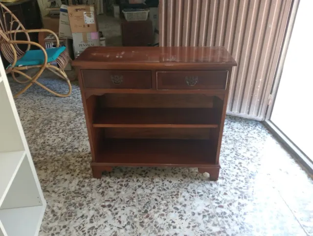 Mueble clásico de madera