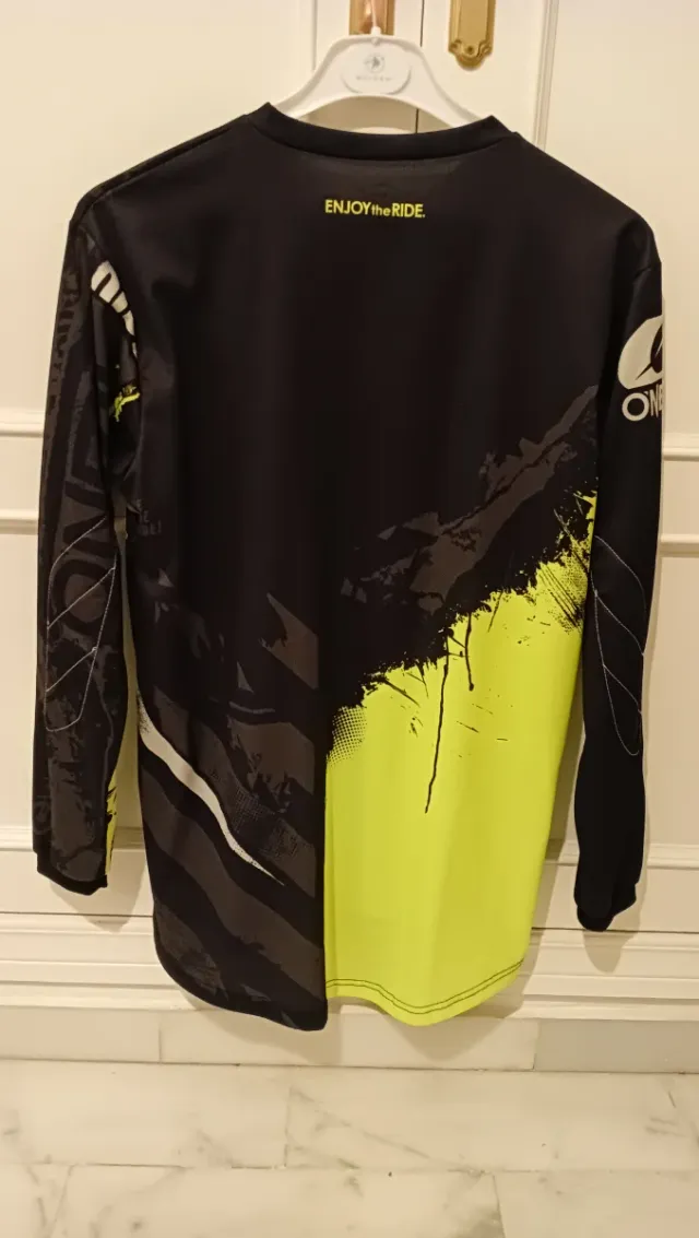 Pantalones Motocross O'Neal y camiseta.