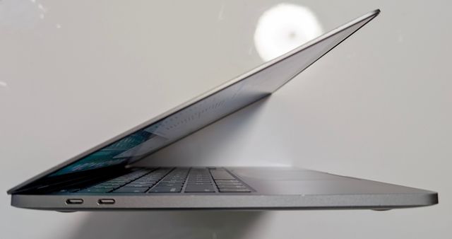 Apple Macbook Pro 13" M2 512Ssd 16GB Súper Precio