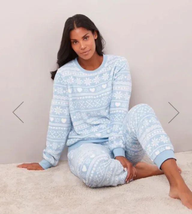 Pijama mujer estrellas morado y blanco