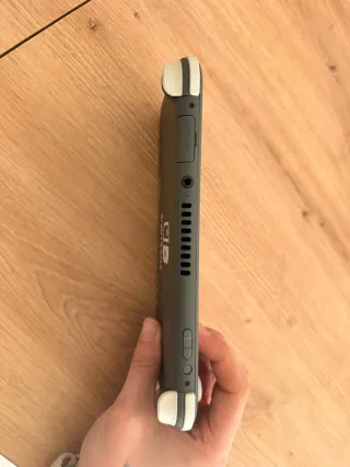 Switch Lite con custodia - Super Mario e Animal Crossing