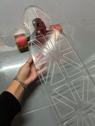 Longboard Transparente con Ruedas LED