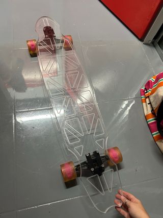 Longboard Transparente con Ruedas LED