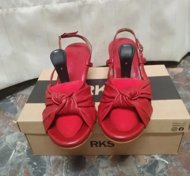 Tacones rojos Montesinos