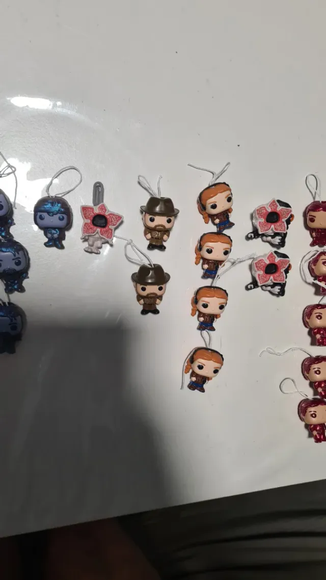 Figuras Kinder Joy Stranger Things