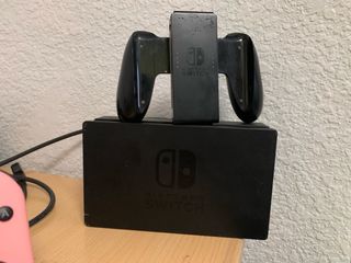 Nintendo Switch Negra Con Mandos Rosas+ Accesorios