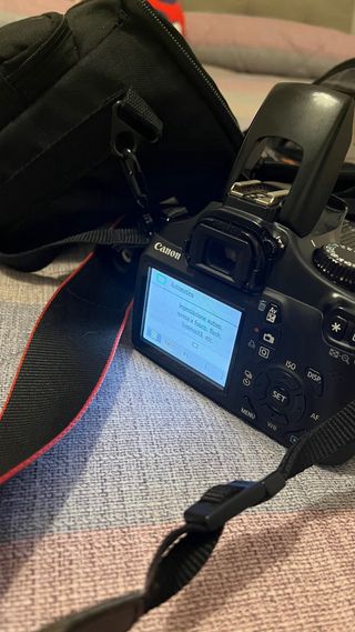 Canon EOS 1100D reflex