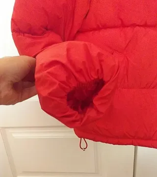 Chubasquero rojo talla XS sin estrenar