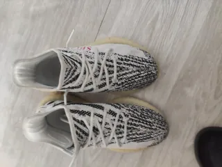 Adidas Yeezy 350 Zebra