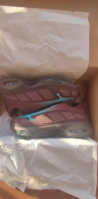 Nike Air Max SNDR "Burgundy Crush" N 37'5