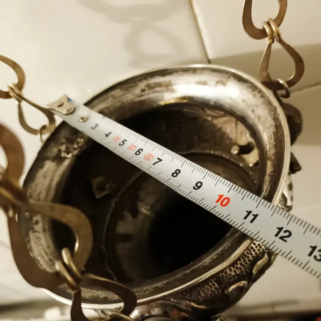 Lampara votiba antigua con ángeles