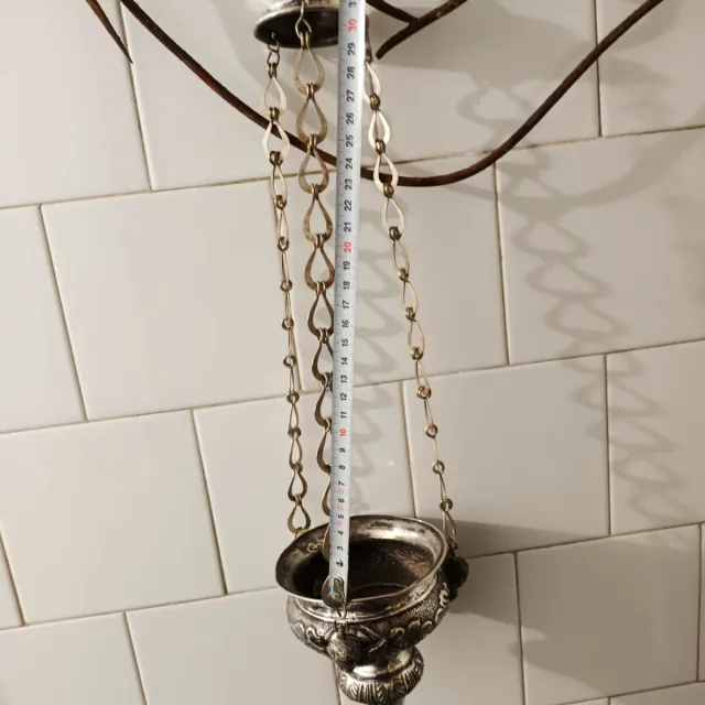 Lampara votiba antigua con ángeles