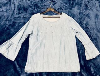 Blusa vaquera con perlas