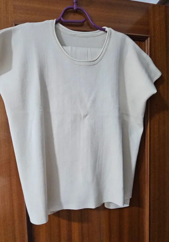 Conjunto pantalón y camiseta blanco roto