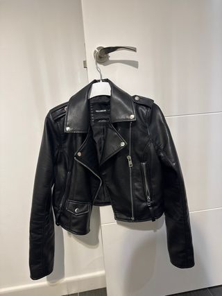 Chaqueta cuero Pull&Bear negra Talla XS