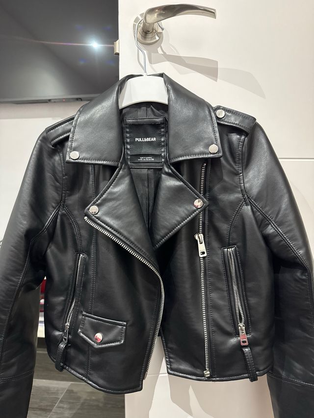 Chaqueta cuero Pull&Bear negra Talla XS