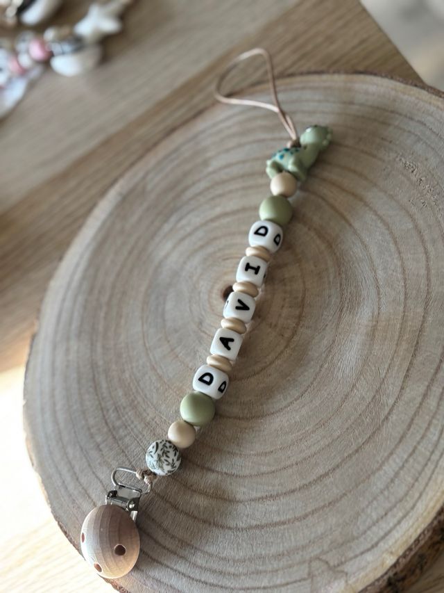 Chupetero personalizado dinosaurio