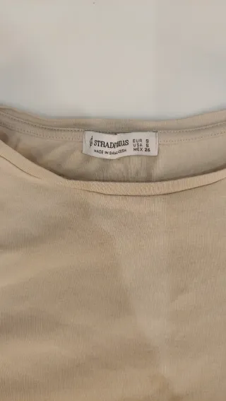 Camiseta Stradivarius beige talla S