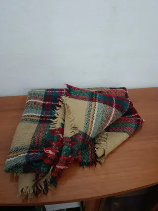 Bufanda de cuadros beige y multicolor