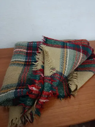 Bufanda de cuadros beige y multicolor