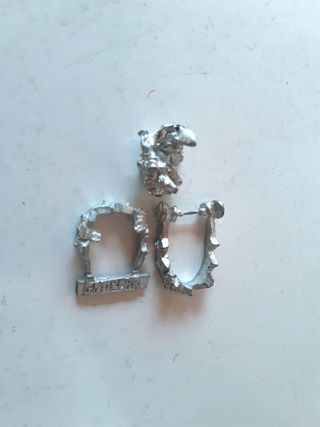 Warhammer Ogre Kingdoms Gnoblar Trapper + bits