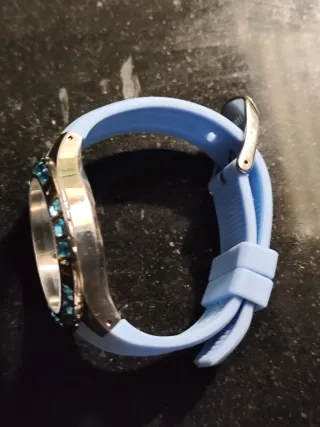 Reloj de pulsera dorado