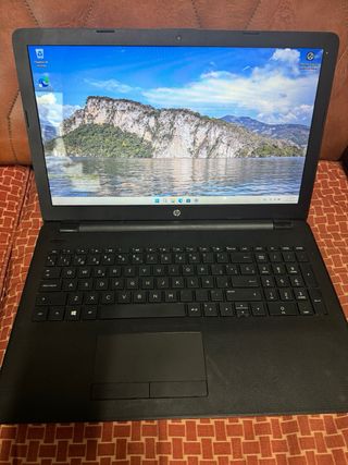 Portatil HP AMD A10 8GB DDR4 128GB SSD Windows 11