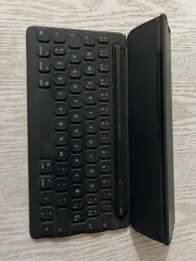 iPad Air 4 2020 + Smart Keyboard