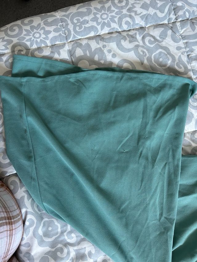 Pantalón ancho tipo falda verde