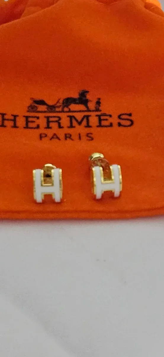 Pendientes Hermès H Dorados y Blancos