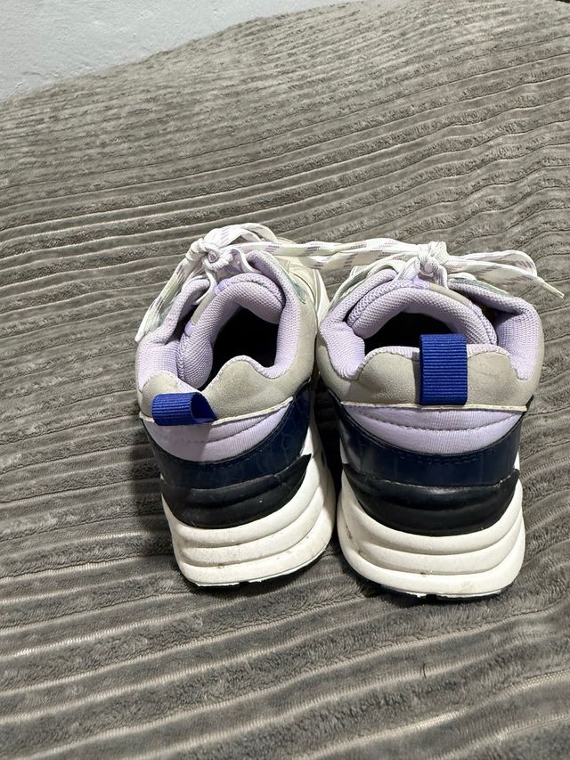 Zapatillas Beige y Morado