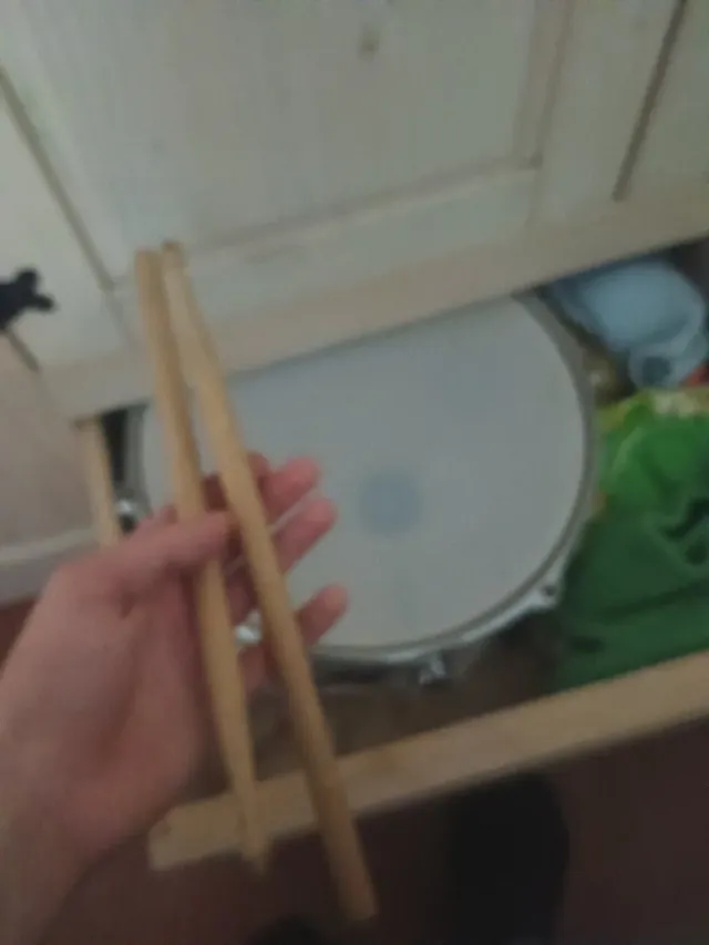 Baquetas y Bombo de Batería