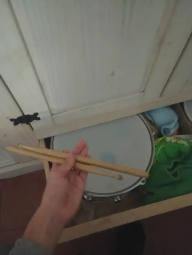 Baquetas y Bombo de Batería