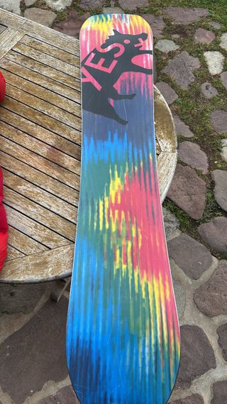 Tabla de Snowboard YES Standard Inc.