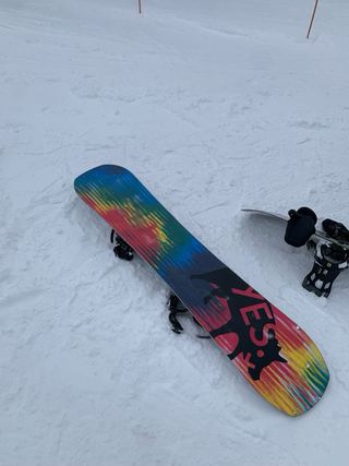Tabla de Snowboard YES Standard Inc.