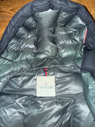 Chaqueta Moncler Azul con Capucha