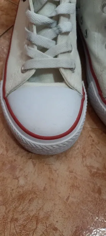 Zapatillas Blancas Kuromi Talla 34