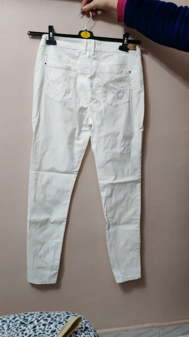 Pantalón Amichi Blanco Talla 42