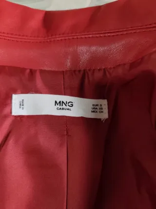 Chaqueta de cuero roja