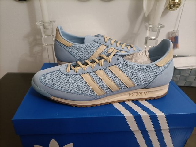 Zapatillas Adidas Talla 42 Azul y Beige