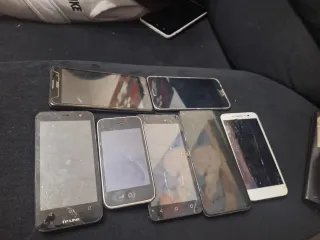 Lote di cellulari vari